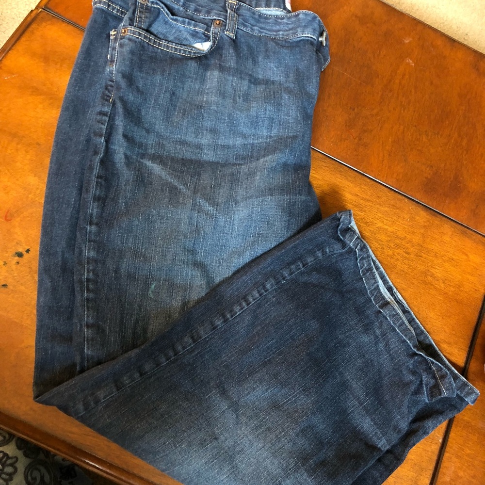 Gap low rise curvy jean pro hemmed for shorty 18